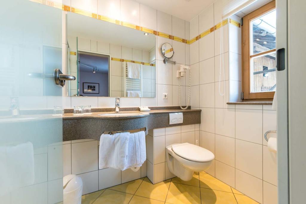 Metzgerei Gasthof Oberhauser - Hotel Zur Post Egling ภายนอก รูปภาพ